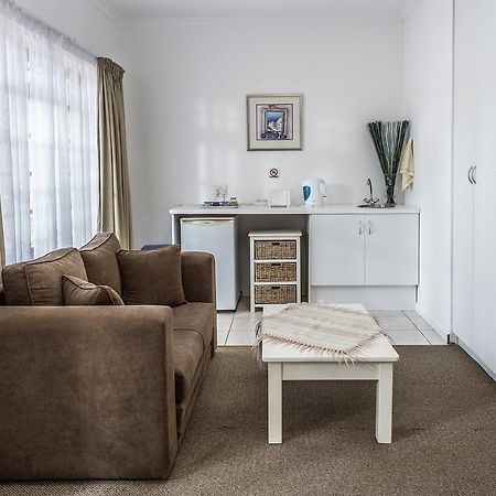 Summer Blue Guesthouse Πορτ Ελίζαμπεθ Εξωτερικό φωτογραφία