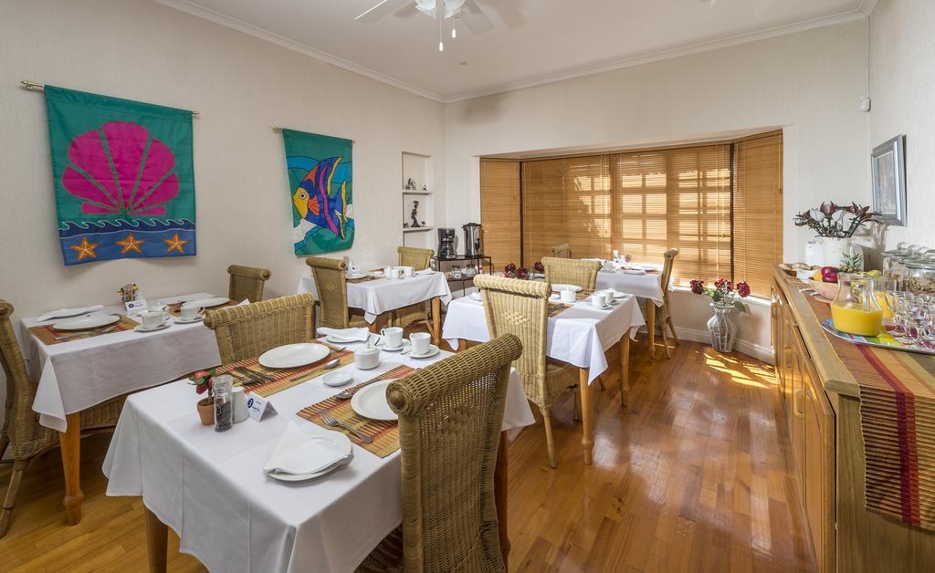 Summer Blue Guesthouse Πορτ Ελίζαμπεθ Εξωτερικό φωτογραφία