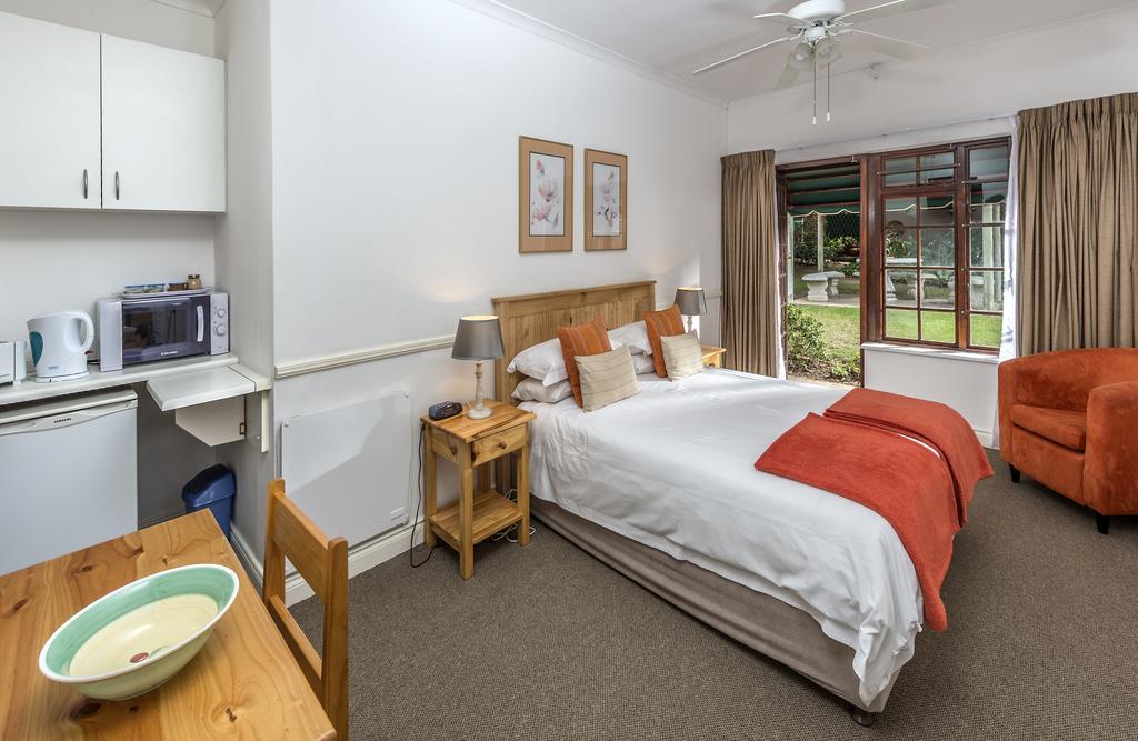 Summer Blue Guesthouse Πορτ Ελίζαμπεθ Εξωτερικό φωτογραφία