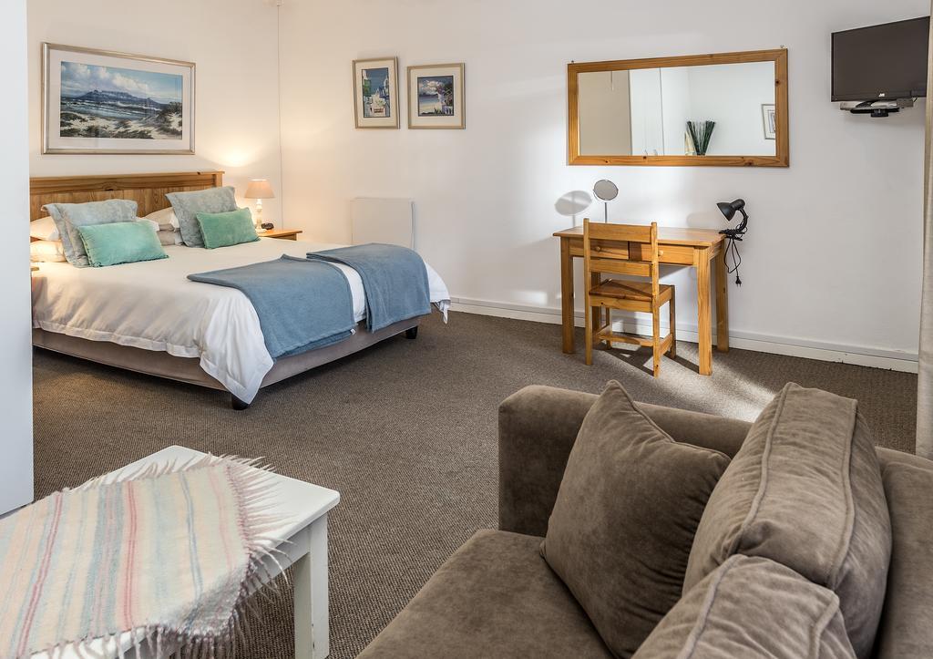 Summer Blue Guesthouse Πορτ Ελίζαμπεθ Εξωτερικό φωτογραφία